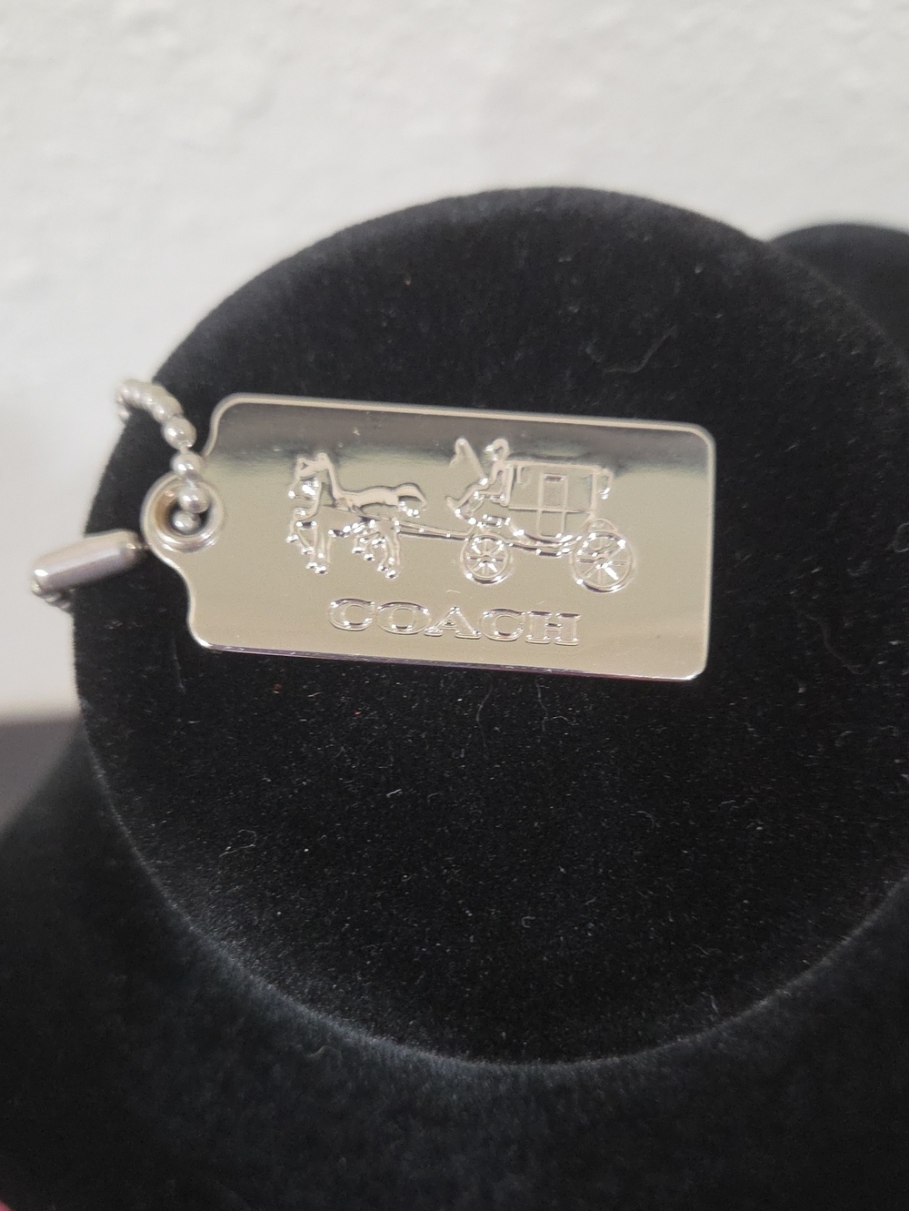 Coach Silver Signature Horse & Carriage HangTag Keychain - Silver